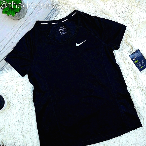 Nike Tops - Black Dri-fit Nike Short Sleeve Crew Neck Shirt